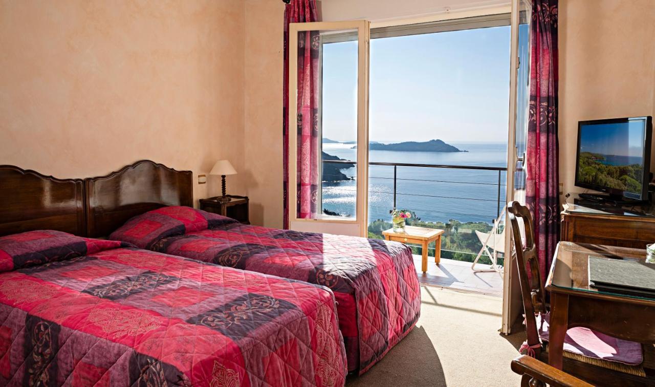 Hotel Provencal Hyeres Bagian luar foto