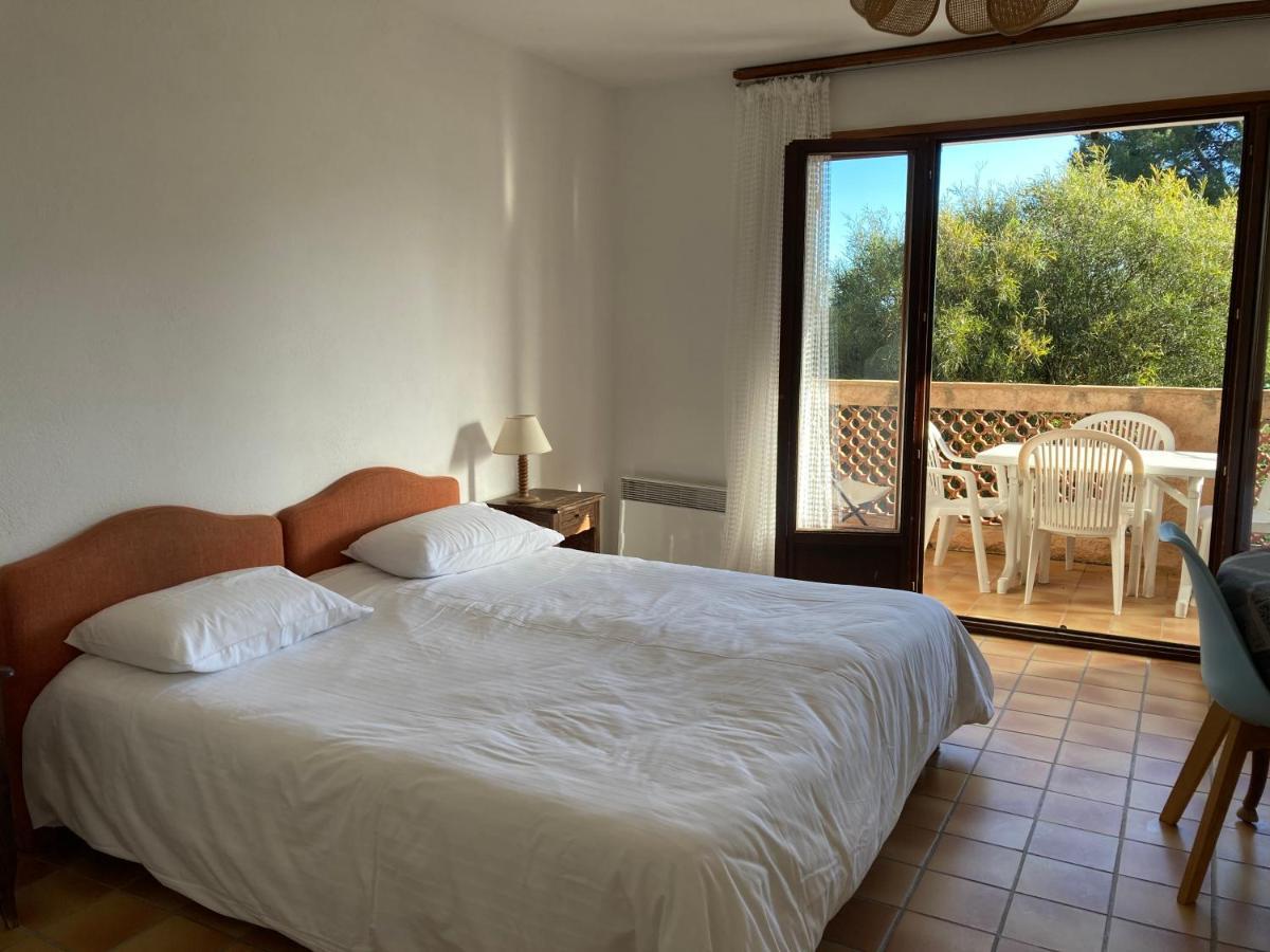 Hotel Provencal Hyeres Bagian luar foto
