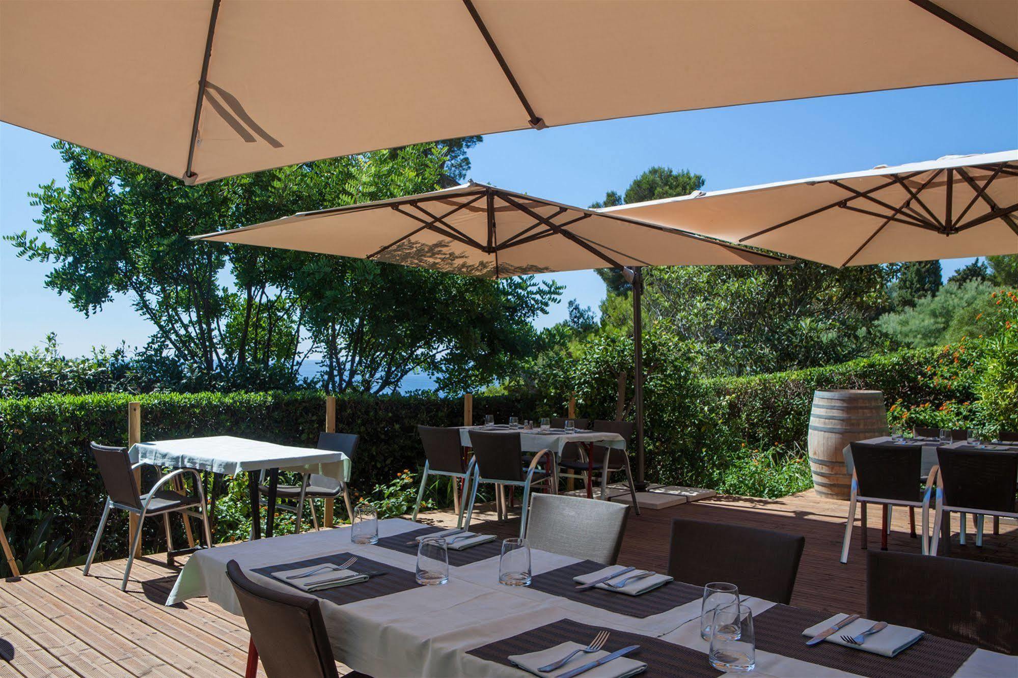 Hotel Provencal Hyeres Bagian luar foto